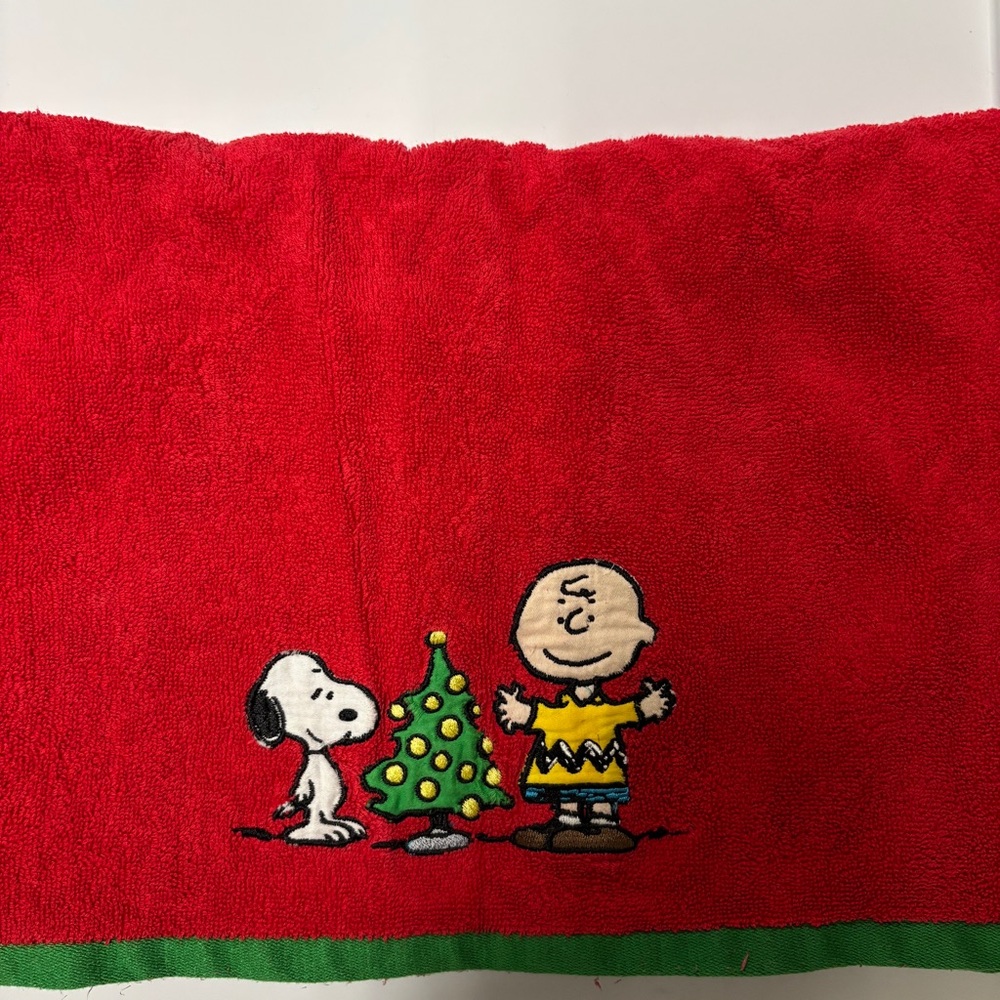 Red Peanuts Christmas Towel Kids Bath